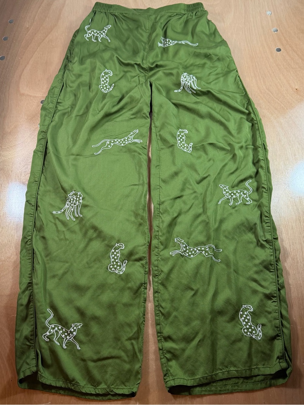 Sani Garden Party Green leopard embroidered satin palazzo lounge pant XS